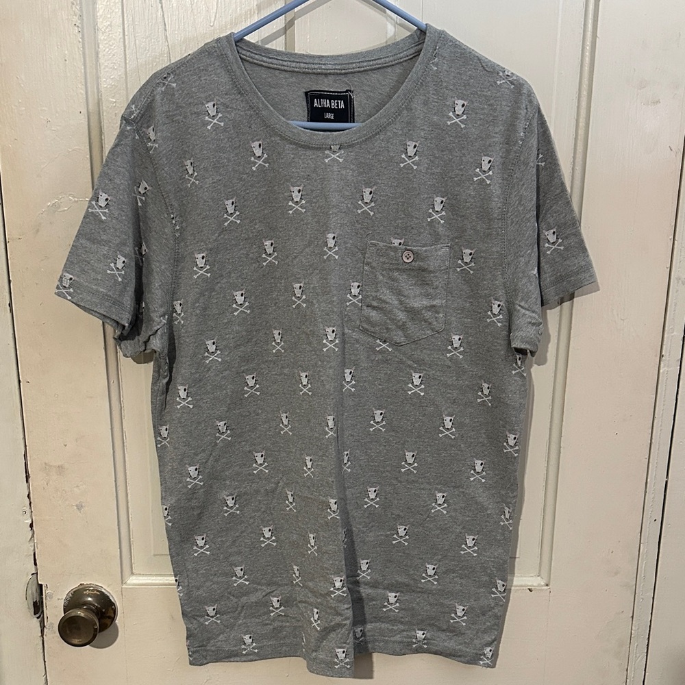 Alpha Metal Men's Gray Skull Pattern Tee